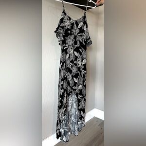 Dress , women’s Large “Rewind” black and white